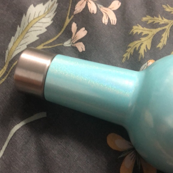 BRUMATE 25 oz Winesulator Bottle in Glittery Peacock Blue - Picture 4 of 8